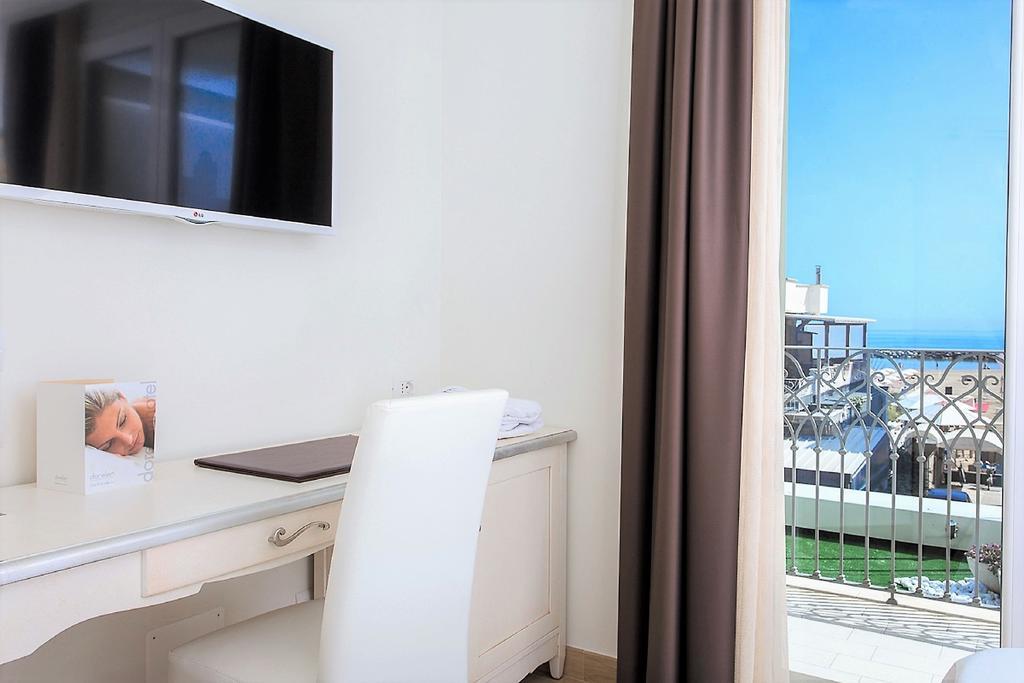 רימיני Princier Fine Resort & Spa מראה חיצוני תמונה